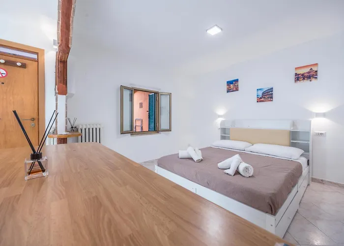 A 100mt Dalla Metro C Loft Grazioso E Giardino 아파트